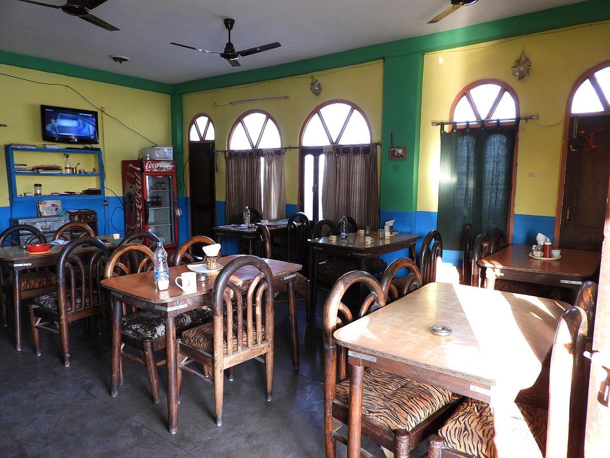 Sandhya Guest House Varanasi Near Ganga River エクステリア 写真